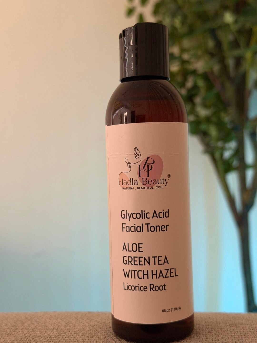 تونر الجلايكوليك والشاي الاخضر وخلاصه العرق السوس  للوجه