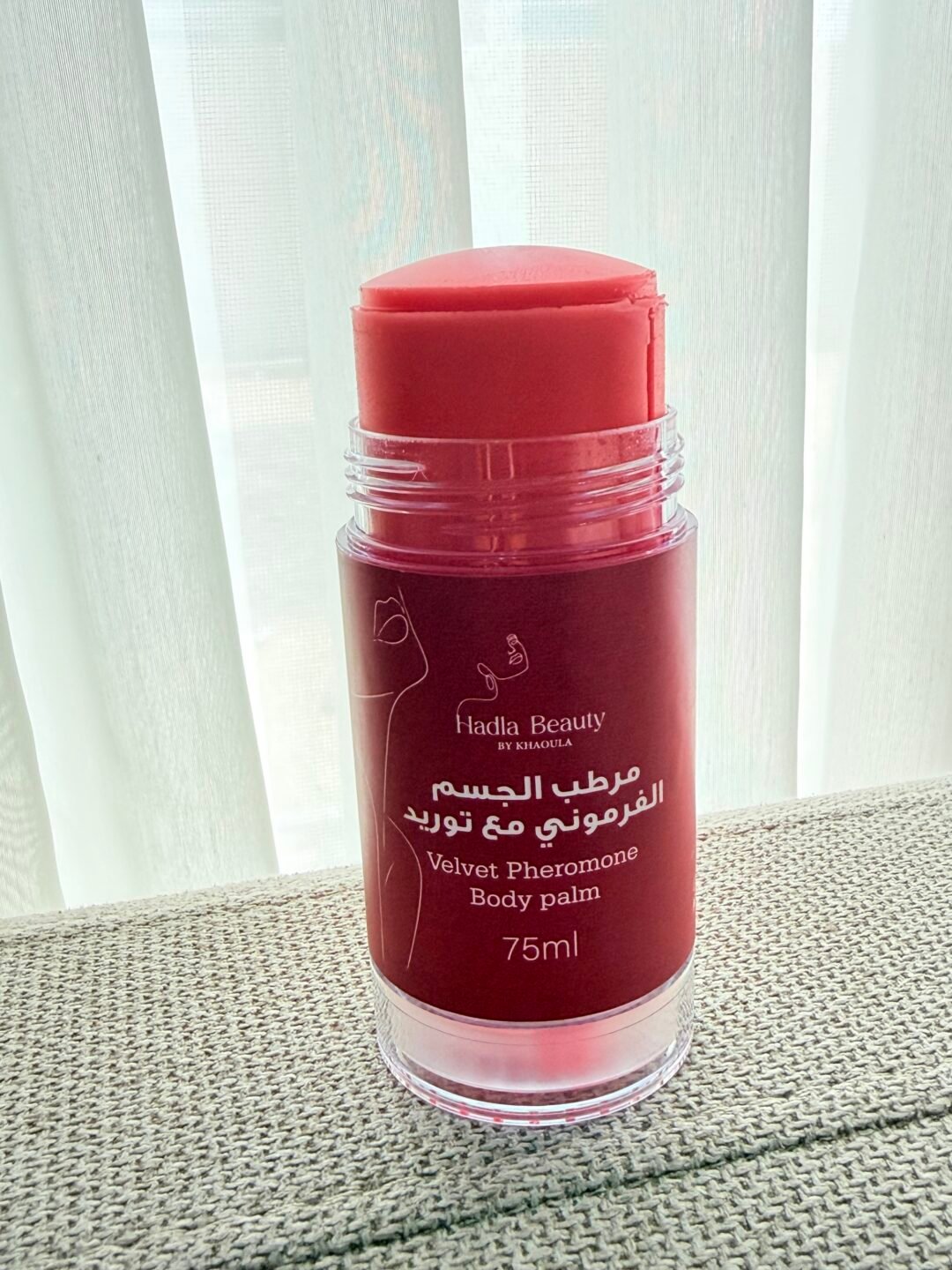 ستك ترطيب وتوريد فرموني للجسم