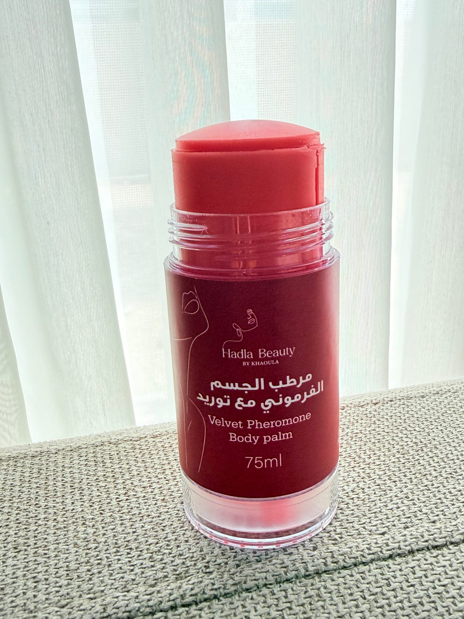 ستك ترطيب وتوريد فرموني للجسم